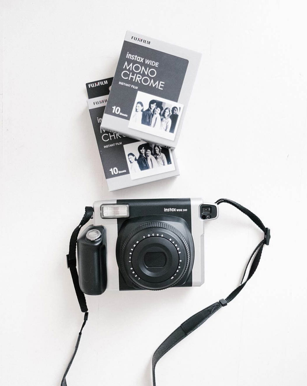 Fuji Instax Wide Monochrome WW 1