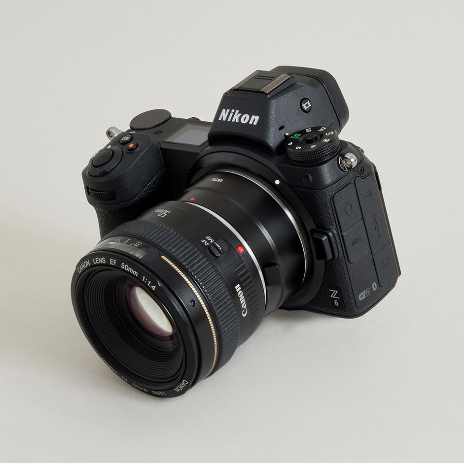 Urth Lens Adapter Canon (EF / EF-S) Lens to Nikon Z Mount