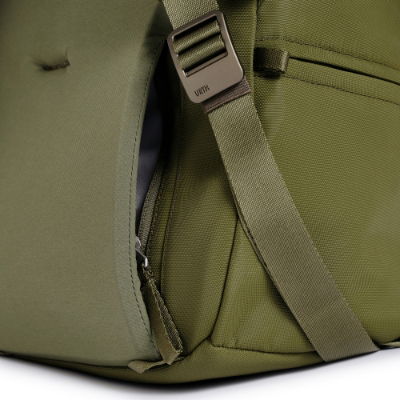Urth Arkose 20L Backpack + Camera Insert (Green)