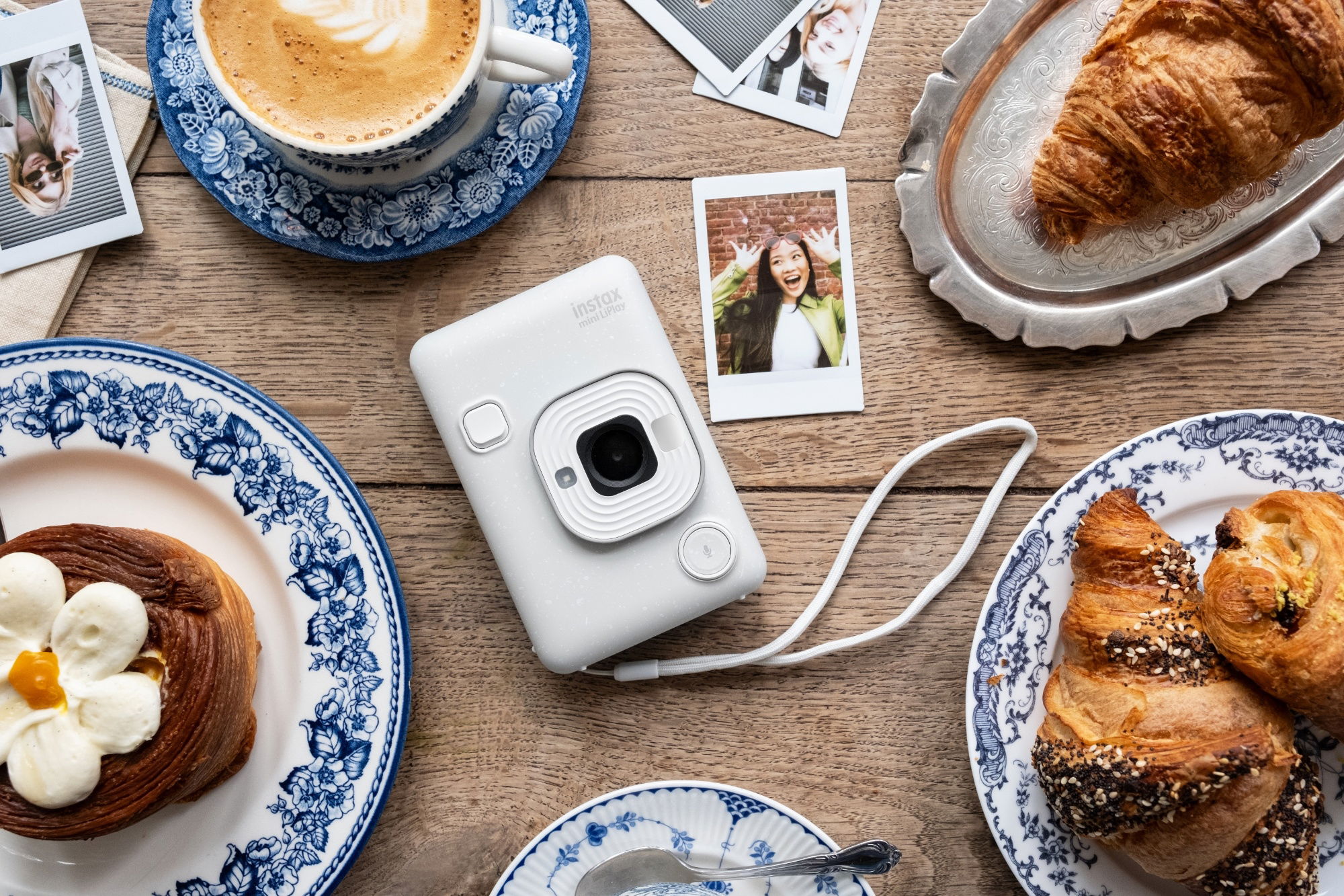 Instax Mini LiPlay Misty White