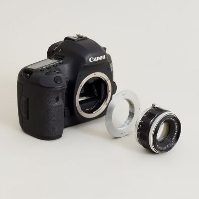 Urth Lens Adapter M42 Lens to Canon (EF / EF-S) Mount