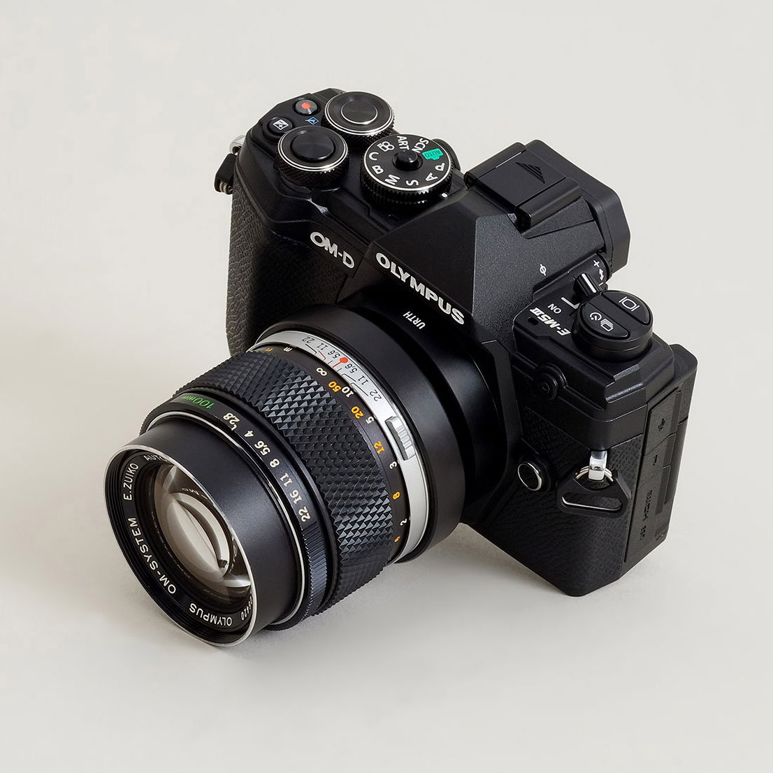 Urth Lens Adapter Olympus OM Lens to M43 Mount