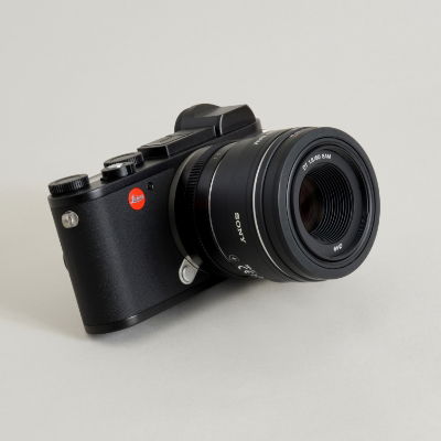 Urth Lens Adapter Sony A (Minolta AF) Lens to Leica L Mount