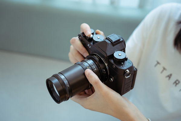 TTArtisan 100mm F2.8 Bubble Bokeh - Leica M Mount