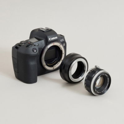 Urth Lens Adapter M42 Lens to Canon RF Mount