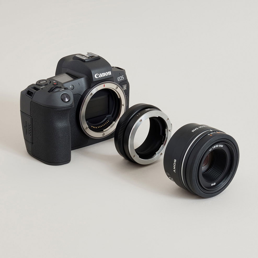 Urth Lens Adapter Sony A (Minolta AF) Lens to Canon RF Mount