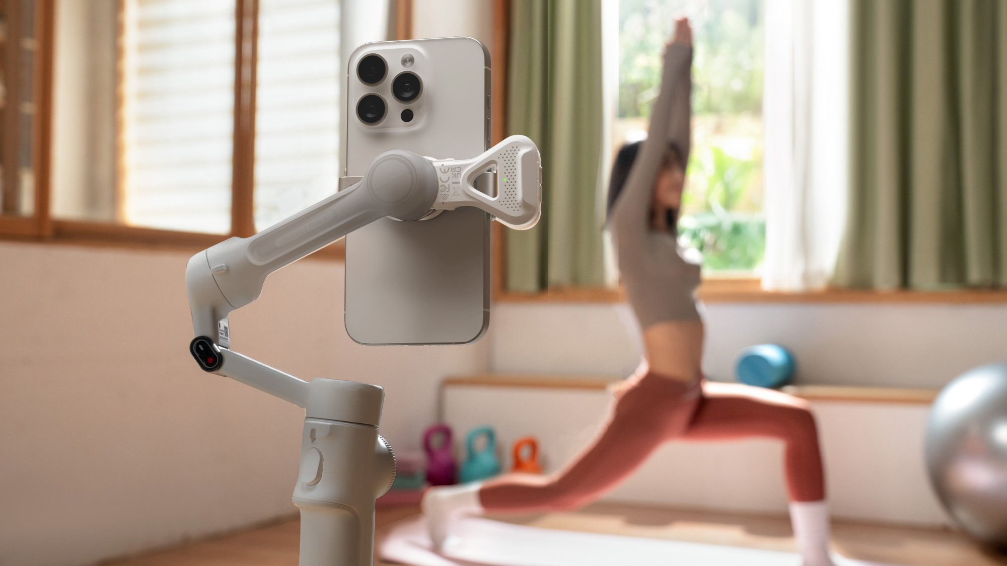 Insta360 Flow 2 AI Tracker Bundle - Stone Gray